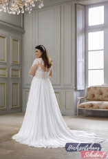 XXL Brautkleider 236 Brautkleider-Berlin-Hochzeitshaus-Schubert-Amelie-XXL-Brautkleider-Curvy-Plus-Size-30038W-1