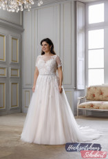 XXL Brautkleider 2 Brautkleider-Berlin-Hochzeitshaus-Schubert-Amelie-XXL-Brautkleider-Curvy-Plus-Size-30041W