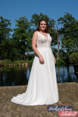 XXL Brautkleider 16 Brautkleider-Berlin-Hochzeitshaus-Schubert-Amelie-XXL-Brautkleider-Curvy-Plus-Size-30051W