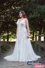 XXL Brautkleider 28 Brautkleider-Berlin-Hochzeitshaus-Schubert-Amelie-XXL-Brautkleider-Curvy-Plus-Size-30057W