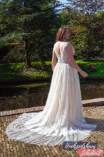 XXL Brautkleider 33 Brautkleider-Berlin-Hochzeitshaus-Schubert-Amelie-XXL-Brautkleider-Curvy-Plus-Size-30059Wb