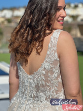 XXL Brautkleider 61 Brautkleider-Berlin-Hochzeitshaus-Schubert-Amelie-XXL-Brautkleider-Curvy-Plus-Size-30090Wb2-15399