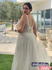 XXL Brautkleider 67 Brautkleider-Berlin-Hochzeitshaus-Schubert-Amelie-XXL-Brautkleider-Curvy-Plus-Size-30095Wb-15399-1