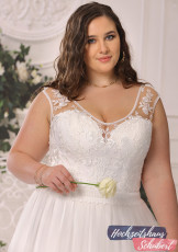 XXL Brautkleider 103 Brautkleider-Berlin-Hochzeitshaus-Schubert-Ladybird-XXL-Brautkleider-Curvy-Plus-Size-LS222013-D