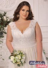 XXL Brautkleider 121 Brautkleider-Berlin-Hochzeitshaus-Schubert-Ladybird-XXL-Brautkleider-Curvy-Plus-Size-LS222019-D