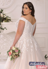 XXL Brautkleider 162 Brautkleider-Berlin-Hochzeitshaus-Schubert-Ladybird-XXL-Brautkleider-Curvy-Plus-Size-LS422052-C