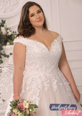XXL Brautkleider 171 Brautkleider-Berlin-Hochzeitshaus-Schubert-Ladybird-XXL-Brautkleider-Curvy-Plus-Size-LS422052-D