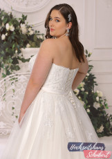 XXL Brautkleider 183 Brautkleider-Berlin-Hochzeitshaus-Schubert-Ladybird-XXL-Brautkleider-Curvy-Plus-Size-LS422063-C