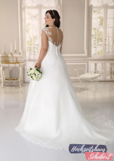 XXL Brautkleider 184 Brautkleider-Berlin-Hochzeitshaus-Schubert-Ladybird-XXL-Brautkleider-Curvy-Plus-Size-LS721000-C