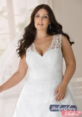 XXL Brautkleider 201 Brautkleider-Berlin-Hochzeitshaus-Schubert-Ladybird-XXL-Brautkleider-Curvy-Plus-Size-LS721018-D