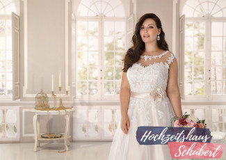 XXL Brautkleider 198 Brautkleider-Berlin-Hochzeitshaus-Schubert-Ladybird-XXL-Brautkleider-Curvy-Plus-Size-LS721019-A