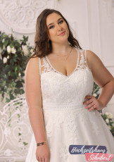 XXL Brautkleider 210 Brautkleider-Berlin-Hochzeitshaus-Schubert-Ladybird-XXL-Brautkleider-Curvy-Plus-Size-LS722012-D
