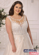 XXL Brautkleider 220 Brautkleider-Berlin-Hochzeitshaus-Schubert-Ladybird-XXL-Brautkleider-Curvy-Plus-Size-LS922022-D