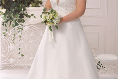 Brautkleider-Berlin-Hochzeitshaus-Schubert-Ladybird-XXL-Brautkleider-Curvy-Plus-Size-LS222017-B