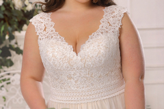 Brautkleider-Berlin-Hochzeitshaus-Schubert-Ladybird-XXL-Brautkleider-Curvy-Plus-Size-LS222019-D