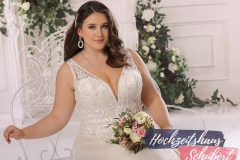 Brautkleider-Berlin-Hochzeitshaus-Schubert-Ladybird-XXL-Brautkleider-Curvy-Plus-Size-LS222024-A
