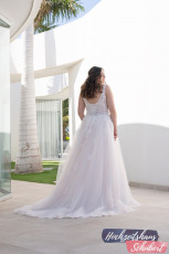 XXL Brautkleider 59 Brautkleider-Berlin-Hochzeitshaus-Schubert-Amelie-XXL-Brautkleider-Curvy-Plus-Size-30082Wb-15399
