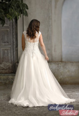 XXL Brautkleider 6 Brautkleider-Berlin-Hochzeitshaus-Schubert-Amelie-XXL-Brautkleider-Curvy-Plus-Size-30020WU-1