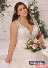 XXL Brautkleider 146 Brautkleider-Berlin-Hochzeitshaus-Schubert-Ladybird-XXL-Brautkleider-Curvy-Plus-Size-LS222024-D