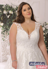 XXL Brautkleider 195 Brautkleider-Berlin-Hochzeitshaus-Schubert-Ladybird-XXL-Brautkleider-Curvy-Plus-Size-LS422059-D