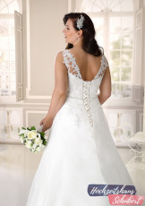 XXL Brautkleider 211 Brautkleider-Berlin-Hochzeitshaus-Schubert-Ladybird-XXL-Brautkleider-Curvy-Plus-Size-LS721012-C