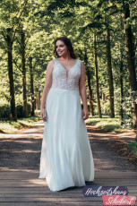 XXL Brautkleider 12 Brautkleider-Berlin-Hochzeitshaus-Schubert-Amelie-XXL-Brautkleider-Curvy-Plus-Size-30049W