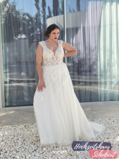 Brautkleider-Berlin-Hochzeitshaus-Schubert-Amelie-XXL-Brautkleider-Curvy-Plus-Size-30083W-15399