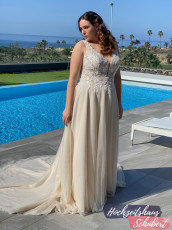 XXL Brautkleider 50 Brautkleider-Berlin-Hochzeitshaus-Schubert-Amelie-XXL-Brautkleider-Curvy-Plus-Size-30090W1-15399-1