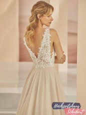 Brautmode Berlin & Brandenburg - günstige Brautkleider 550 Brautkleider-Berlin-Hochzeitshaus-Schubert-Bianco-Evento-Bianco-Evento-bridal-dress-DELPHINE-champagne-4