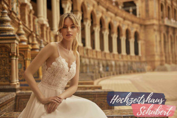 Brautmode Berlin & Brandenburg - günstige Brautkleider 95 Brautkleider-Berlin-Hochzeitshaus-Schubert-Bianco-Evento-MELANIE_O2A0135-1