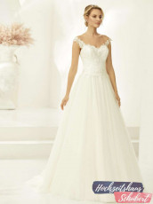 Brautmode Berlin & Brandenburg - günstige Brautkleider 119 Brautkleider-Berlin-Hochzeitshaus-Schubert-Bianco-Evento-NESTA-Bianco-Evento-bridal-dress-1