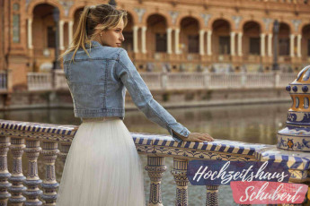 Brautmode Berlin & Brandenburg - günstige Brautkleider 311 Brautkleider-Berlin-Hochzeitshaus-Schubert-Bianco-Evento-RAVENA-CREME_O2A1748-1