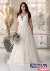 XXL Brautkleider 76 Brautkleider-Berlin-Hochzeitshaus-Schubert-Ladybird-XXL-Brautkleider-Curvy-Plus-Size-LS221010-B