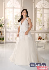 XXL Brautkleider 94 Brautkleider-Berlin-Hochzeitshaus-Schubert-Ladybird-XXL-Brautkleider-Curvy-Plus-Size-LS221035-B