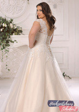 XXL Brautkleider 120 Brautkleider-Berlin-Hochzeitshaus-Schubert-Ladybird-XXL-Brautkleider-Curvy-Plus-Size-LS222022-C