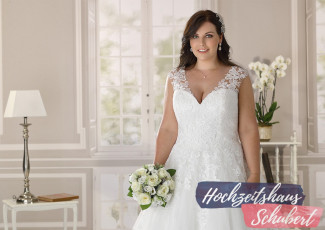 XXL Brautkleider 136 Brautkleider-Berlin-Hochzeitshaus-Schubert-Ladybird-XXL-Brautkleider-Curvy-Plus-Size-LS421062-A