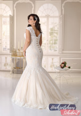 XXL Brautkleider 151 Brautkleider-Berlin-Hochzeitshaus-Schubert-Ladybird-XXL-Brautkleider-Curvy-Plus-Size-LS421075-C
