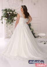 XXL Brautkleider 158 Brautkleider-Berlin-Hochzeitshaus-Schubert-Ladybird-XXL-Brautkleider-Curvy-Plus-Size-LS422048-C