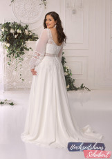 XXL Brautkleider 160 Brautkleider-Berlin-Hochzeitshaus-Schubert-Ladybird-XXL-Brautkleider-Curvy-Plus-Size-LS422050-C