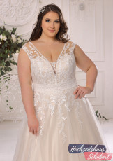 XXL Brautkleider 205 Brautkleider-Berlin-Hochzeitshaus-Schubert-Ladybird-XXL-Brautkleider-Curvy-Plus-Size-LS722006-D