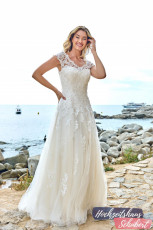 Brautmode Berlin & Brandenburg - günstige Brautkleider 952 Brautkleider-Berlin-Hochzeitshaus-Schubert-Lohrengel-LB14295-Maris-12