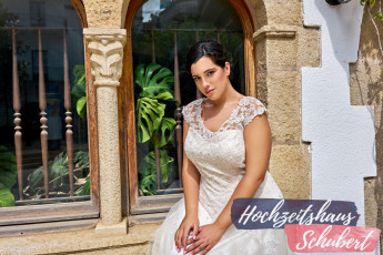Brautmode Berlin & Brandenburg - günstige Brautkleider 910 Brautkleider-Berlin-Hochzeitshaus-Schubert-Lohrengel-LB14295-Maris-7
